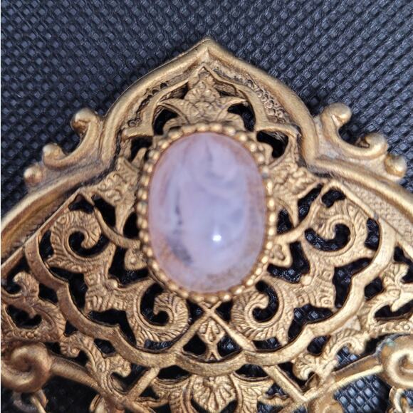 Vintage 80s Gold Tone Filigree Dangle Brooch Art Nouveau Statement Glam Style - Picture 4 of 7